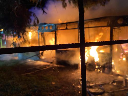 Zwei Busse wurden zu einem Raub der Flammen. Vol.at/Vlach