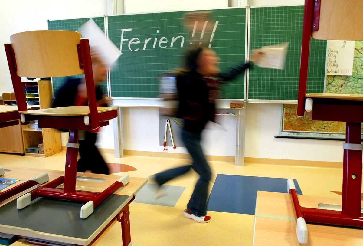Der Druck auf Lehrer durch Eltern für ein gutes Zeugnis in der vierten Klasse wird immer mehr spürbar.⇒APA/SCHLAGER