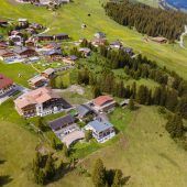 Milliardär kauft um fünf Millionen Grundstück in Oberlech. »A4