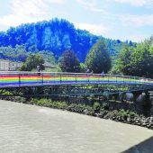 Regenbogenbrücke für Toleranz