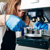 Verformtes Glas statt Scherben