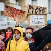 „Black Lives Matter“ für Hunderte in Bregenz