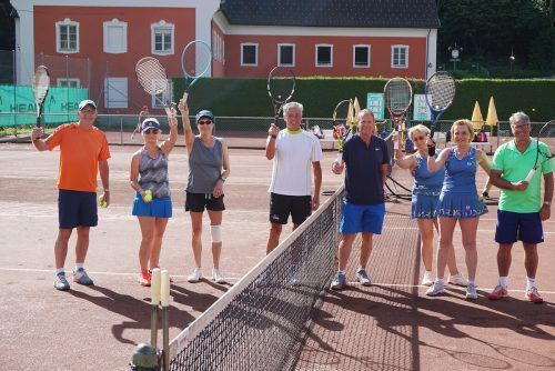 Bei den 20. Meisterschaften auf den Anlagen des ESV Feldkirch nahmen 64 Tennisfreunde teil.  Seniorenbund