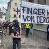 Hitzige Debatte um Jugendstrategie