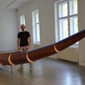 Ein Ruderboot wirbelt unsere Sehgewohnheiten durcheinander
