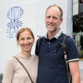 Begeisterte Poolbar-Partner