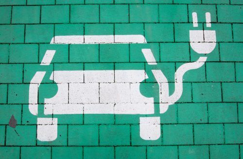 Der Anteil von reinen E-Autos nimmt zu.  APA