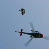 Taubergung durch den Polizeihubschrauber „Libelle“