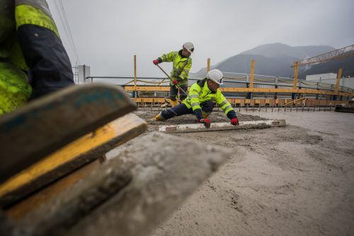 Die Baubranche ist ein wesentlicher Konjunkturtreiber und Arbeitgeber. VN/Steurer
