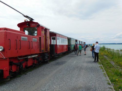 Die Dampflok „Heidi“ eröffnete die Rheinschauensaison und nahm die Fahrgäste mit zum Rheindamm.