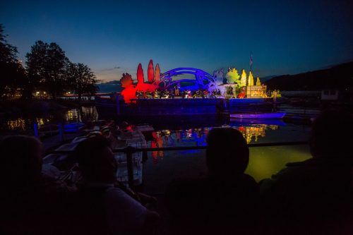 Erinnerungen: Am Ufer sitzen, auf dem See singen, so begannen die Festspiele. VN/PS