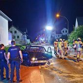 Je vier Verletzte forderten schwere Verkehrsunfälle in Hohenems und Hard. »B1, 2