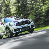 Autonews der Woche Mini liftet Countryman JCW / Jeep lässt die Muskeln spielen / Nissan zeigt elektrisches Crossover Ariya