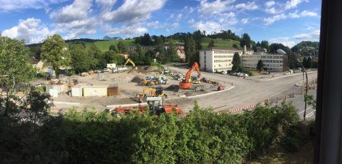 Die Umlegung des Straßenabschnitts ist Teil der Vorarbeiten für den Bau des Stadttunnels.  Stadt