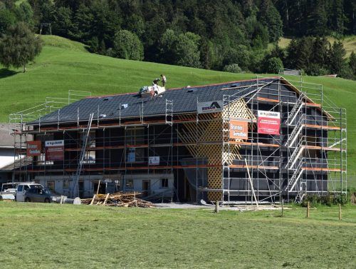 In Hittisau wird ein Stall zum modernen Betriebsgebäude umfunktioniert.  Me
