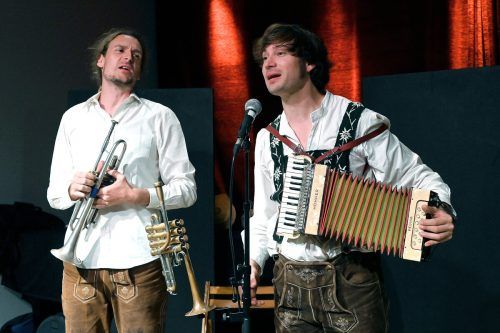 Johannes Bär und Matthias Schriefl sind gemeinsam unterwegs.  Richter