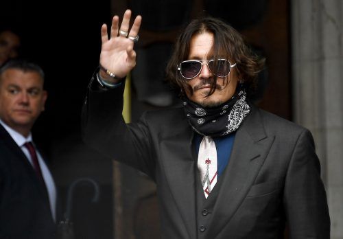 Johnny Depp beim zweiten Prozesstag in London. AP