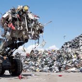 Berg an Elektroschrott wächst