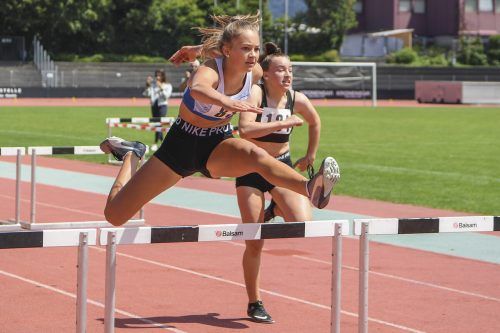 Matilda Meusburger gewann die U16-Kategorie mit fünf neuen Bestleistungen. tp