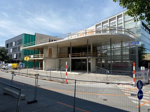 Im Bau: Standort für vier Gastro-Betriebe.