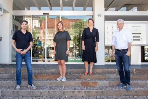 Urban Weigel, Beate Blank, Veronika Sutterlüty und Bgm. Paul Sutterlüty (v.l.) beschlossen das Projekt unter Einhaltung der Abstandsregeln.  KÖB