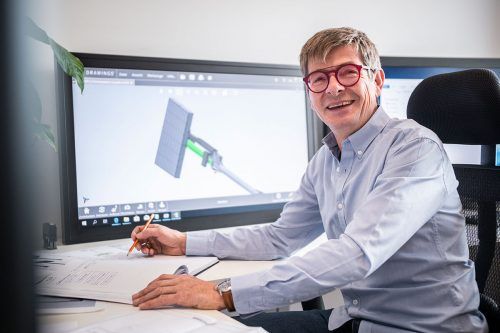 Walfried Reiner, CEO, Founder und innovativer Kopf der LR Medienwerkstatt, hat den neuen digitalen Helfer für Pistenpersonal und Rettungskräfte entwickelt.  FA