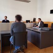 Frau in Fast-Food-Lokal gewürgt