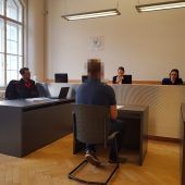 Bei Grenzkontrolle Polizisten angefahren