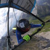 Mayer fliegt zum Titel