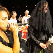 Aktionstheater wird die Klappe nicht ganz halten