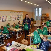 Bürgermeisterin drückte Schulbank