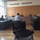 Gepfefferter Besuch an der Wohnungstür