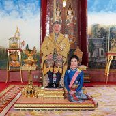 Thailands König begnadigt seine Geliebte