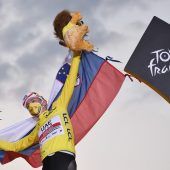 Tadej Pogacar aus Slowenien  triumphiert bei der 107. Tour de France. »C7