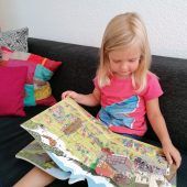 Wimmelbuch feiert ersten Geburtstag