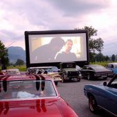 Vorhang auf fürs erste Autokino