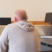 Mit Baseballschläger Mitbewohnerin bedroht