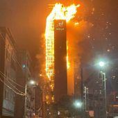 Hochhaus in Südkorea in Vollbrand