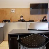 „Maskenlose“ im Zug griff Kontrolleure an