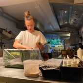 Milena Broger gibt Einblick ins Weiss Restaurant. »A6