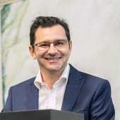 Bildungseinrichtungen bieten Lehre mit Matura