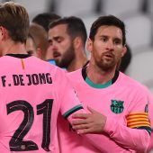 Barcelona gewinnt das Gigantenduell