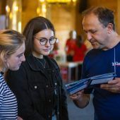 Via Computer, Tablet und Handy zum Traumberuf
