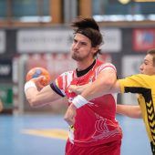 Hard bestätigt, Bregenz stolpert
