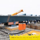 Stahlunterbau für neue Rheinbrücke