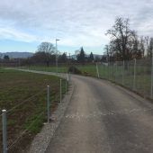 Kein Asphalt ohne Zaun im Oberen Stockenweg