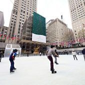 Eislaufbahn am Rockefeller Center in New York eröffnet