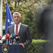 Rücktritt Thacis nach Kriegsverbrechen-Anklage