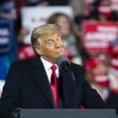 Trump und Biden im Wahlkampffinale