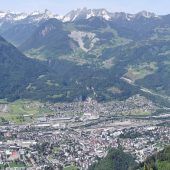 Einst und Jetzt. Blick von der oberen Furkla auf Bludenz und Bürs